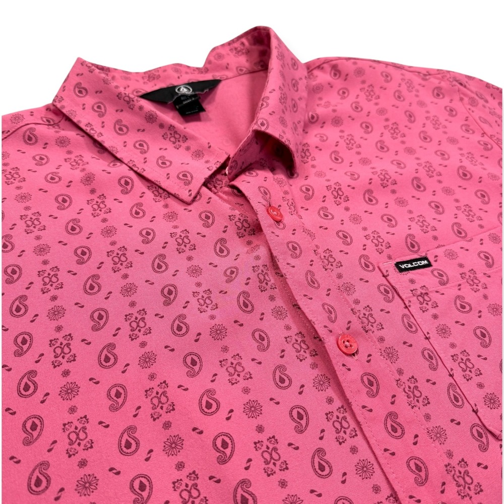 Volcom Button Down Shirt Mens Large Pink Paisley Short Sleeve Festival Hipster